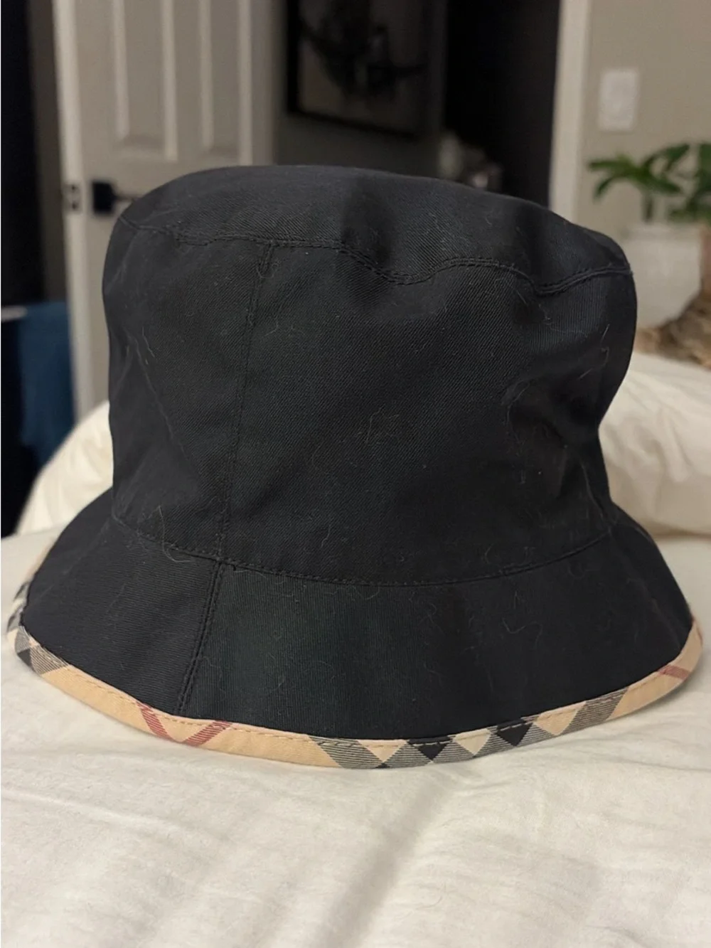 Vintage Burberry London Women's Black Check Lined Bucket Hat - Picture 3 of 4
